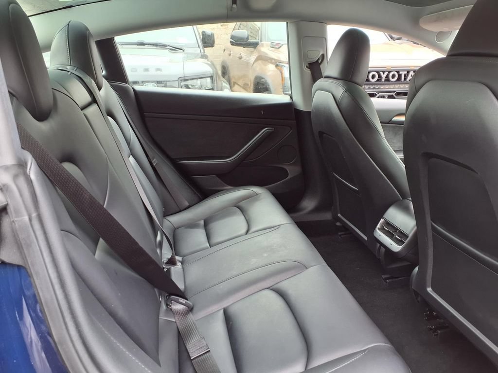 Used 2023 Tesla Model 3 Standard Range RWD image 19