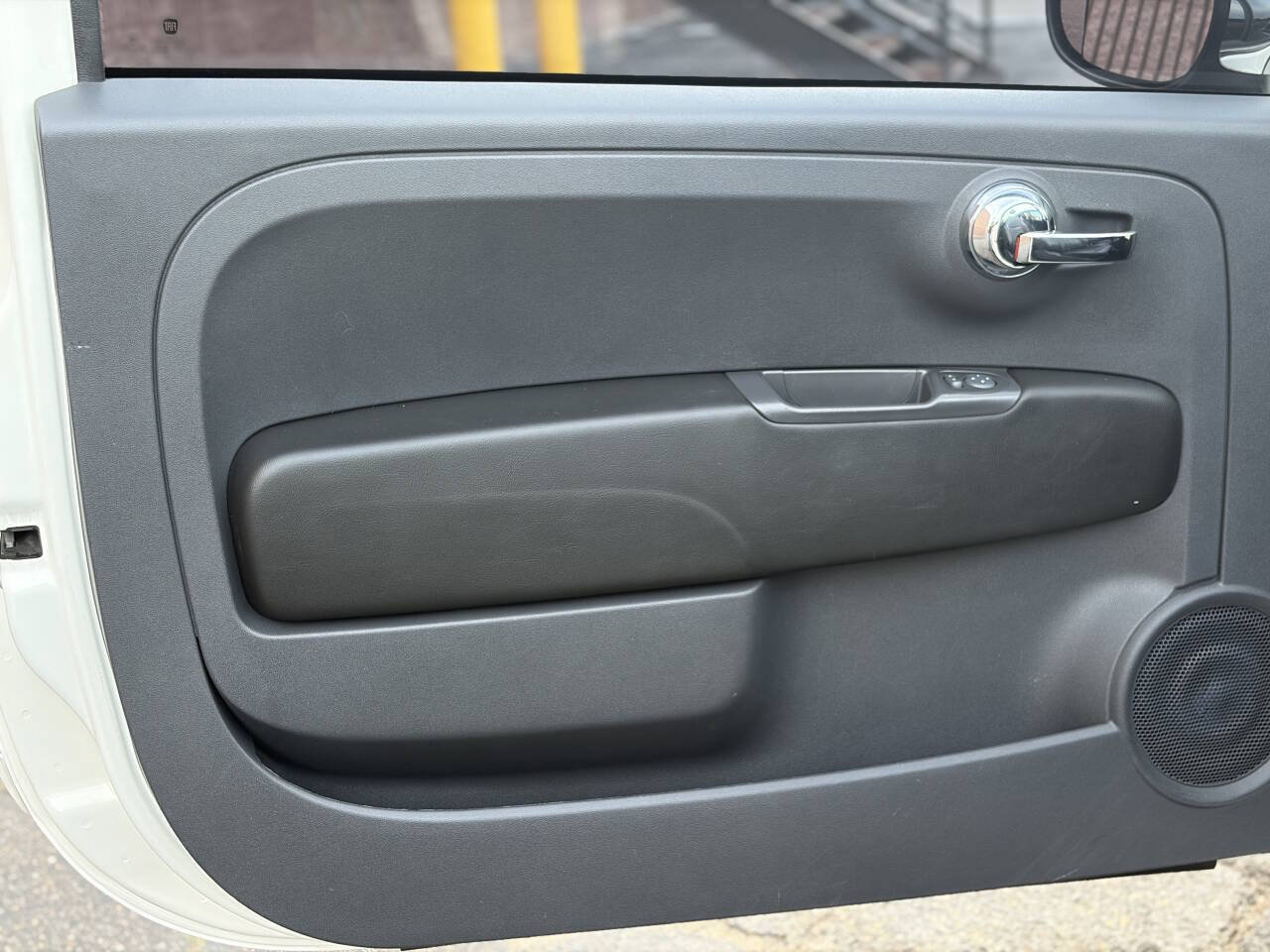 Used 2017 FIAT 500 Lounge FWD image 15