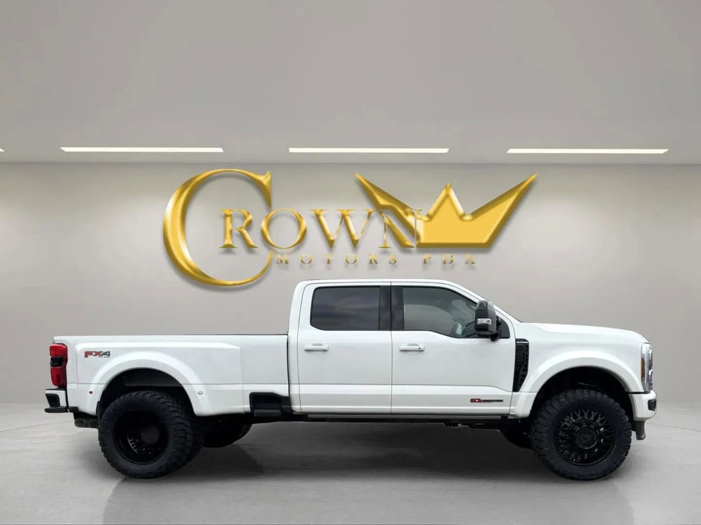 Used 2026 Ford F450 Platinum w/ FX4 Off-Road Package image 7