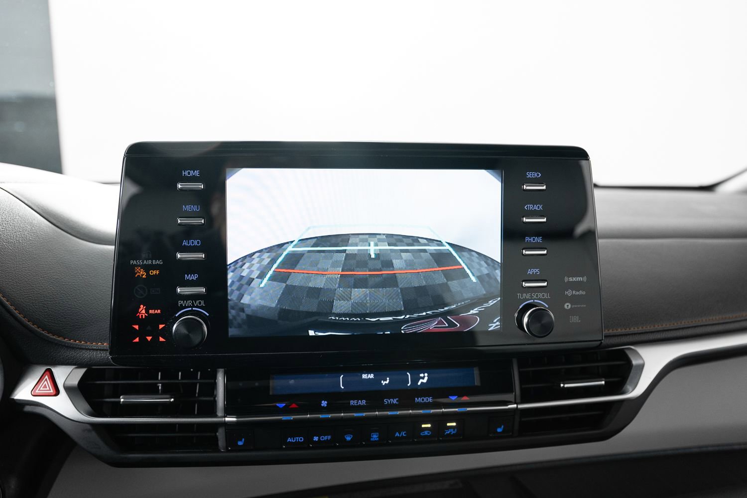 Used 2022 Toyota Sienna XSE w/ XSE Plus Package image 38