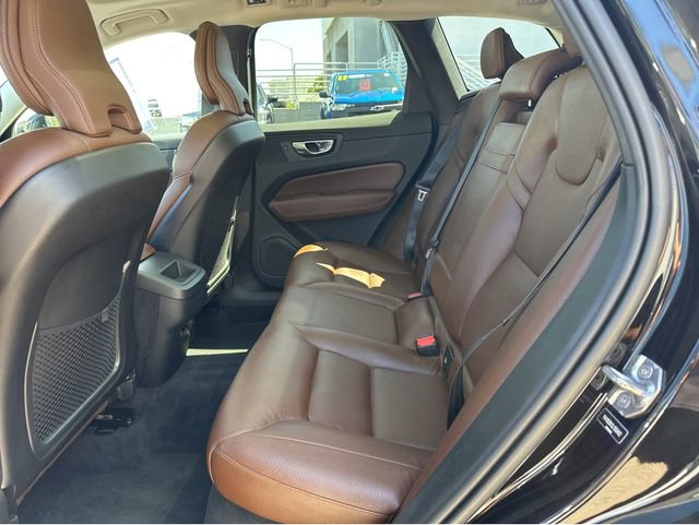 Used 2020 Volvo XC60 T5 Momentum w/ Protection Package Premier FWD image 18