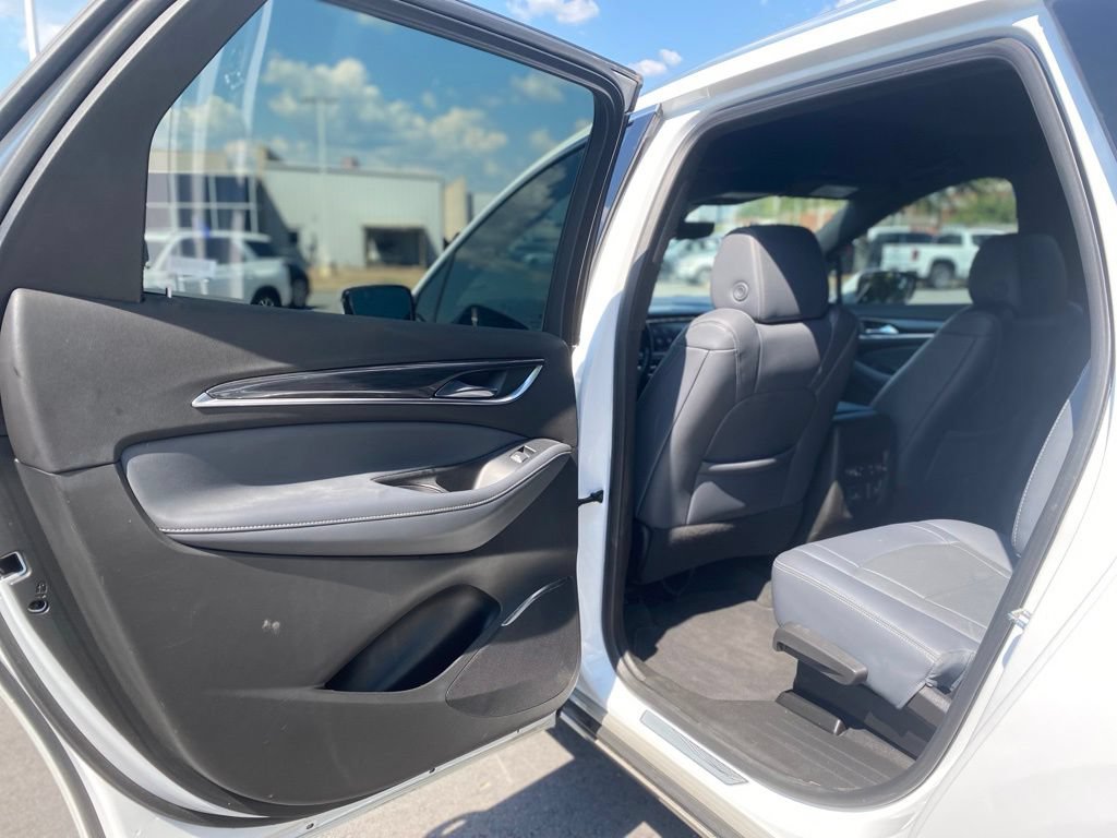 Used 2024 Buick Enclave Premium FWD image 27