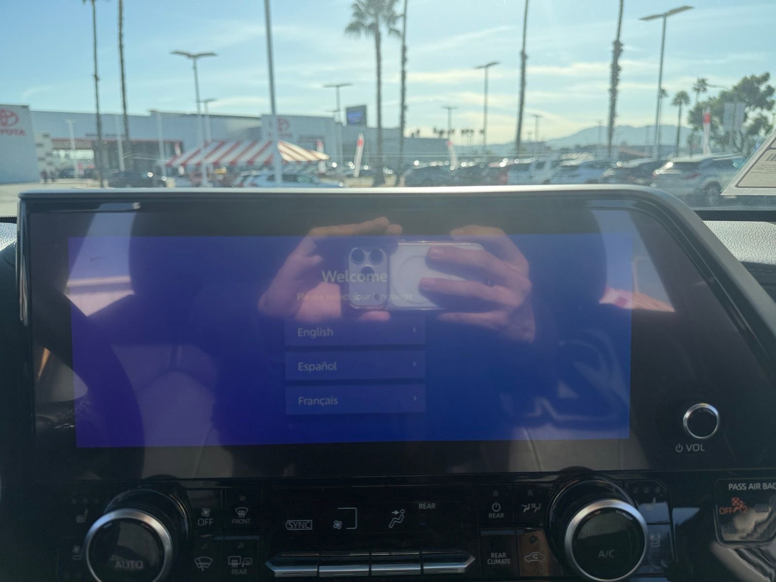 Used 2024 Toyota Highlander Limited image 16