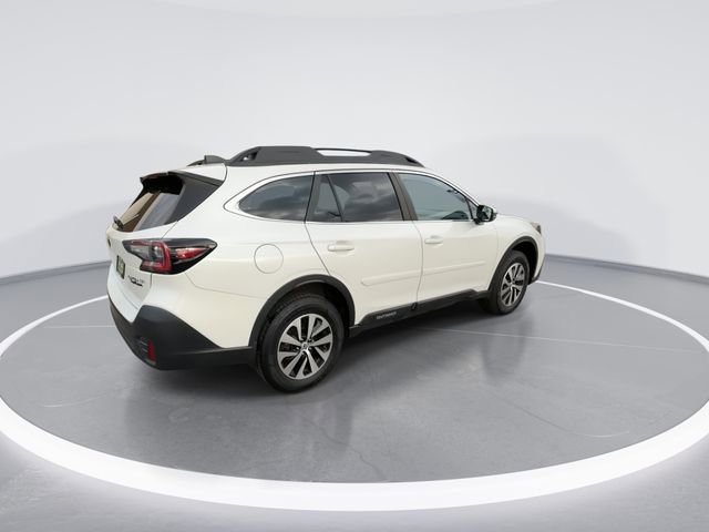 Used 2022 Subaru Outback Premium image 9