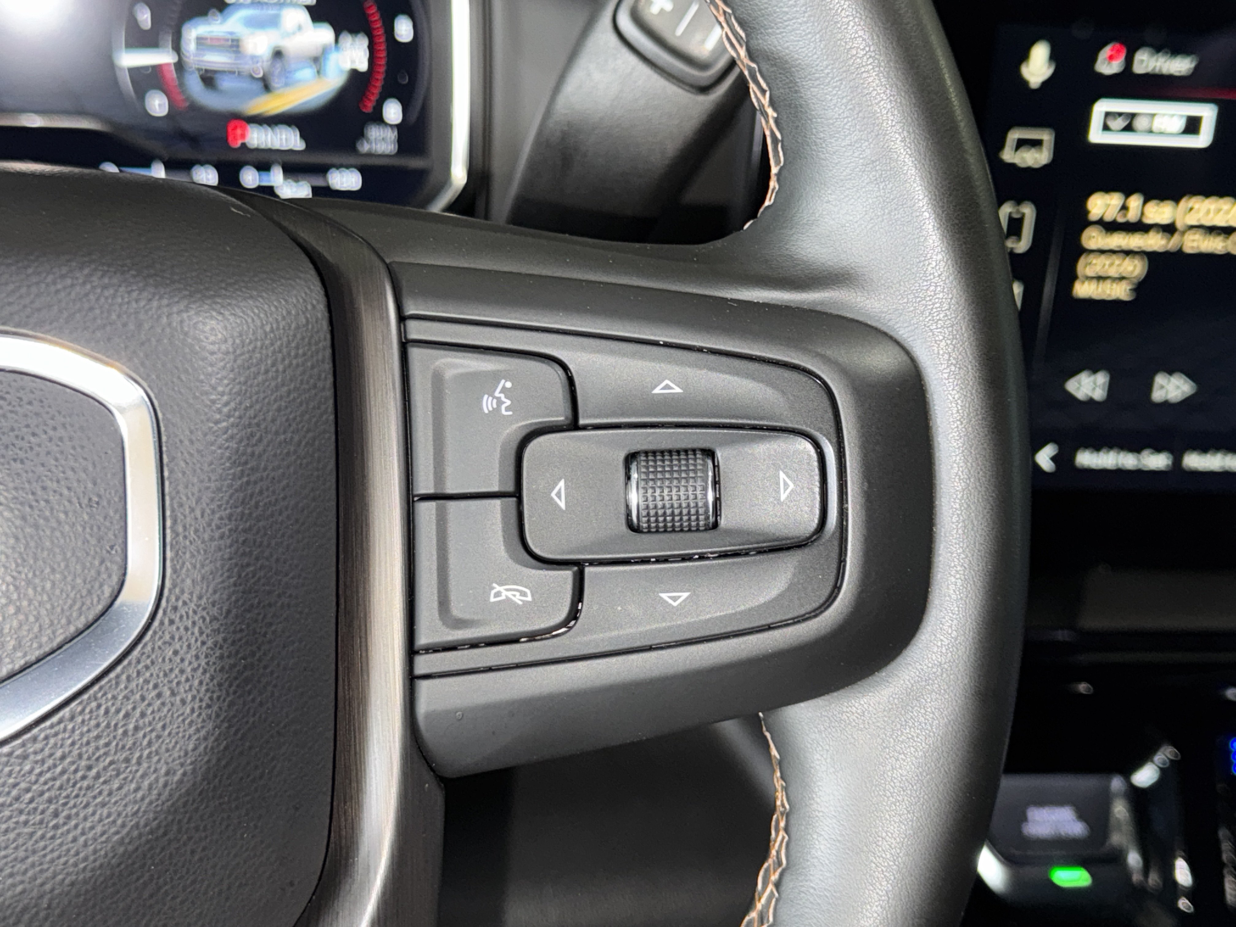 Used 2025 GMC Sierra 2500 AT4 w/ AT4 Premium Plus Package AWD/4WD image 23