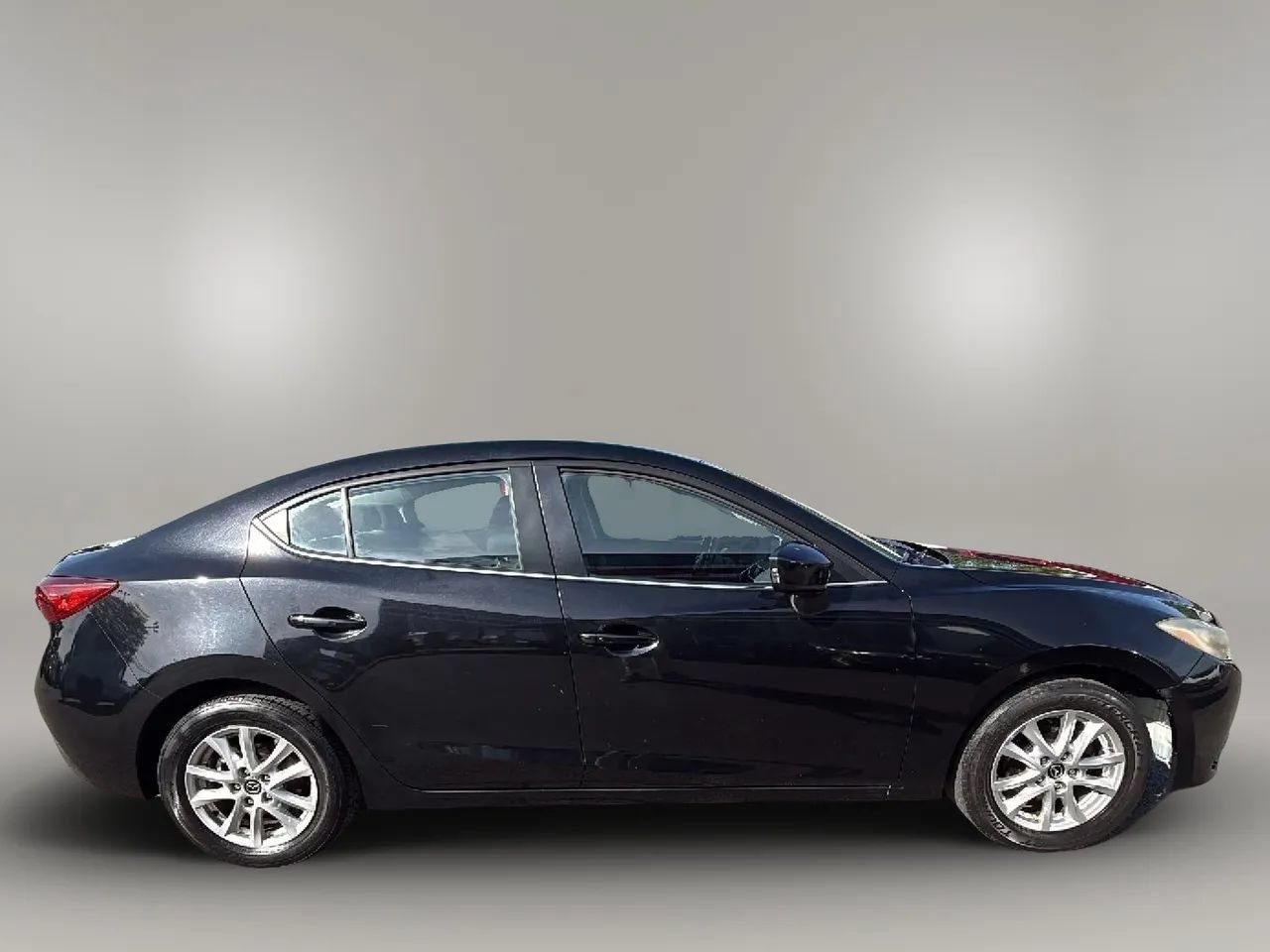 Used 2014 MAZDA MAZDA3 i Touring w/ Technology Package FWD image 8