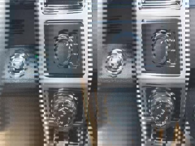 Used 2018 Ford F150 Lariat image 17