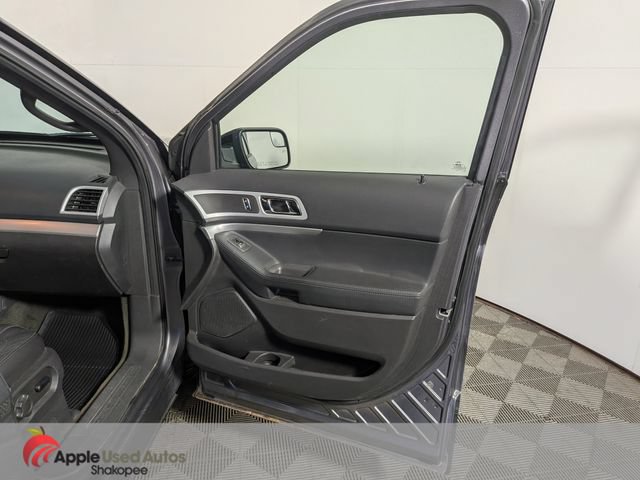 Used 2013 Ford Explorer XLT AWD/4WD image 46