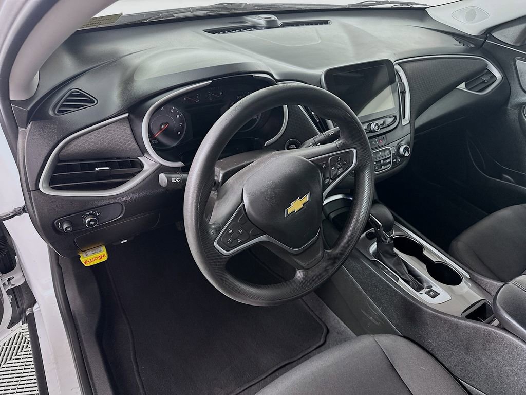 Used 2022 Chevrolet Malibu LT image 29