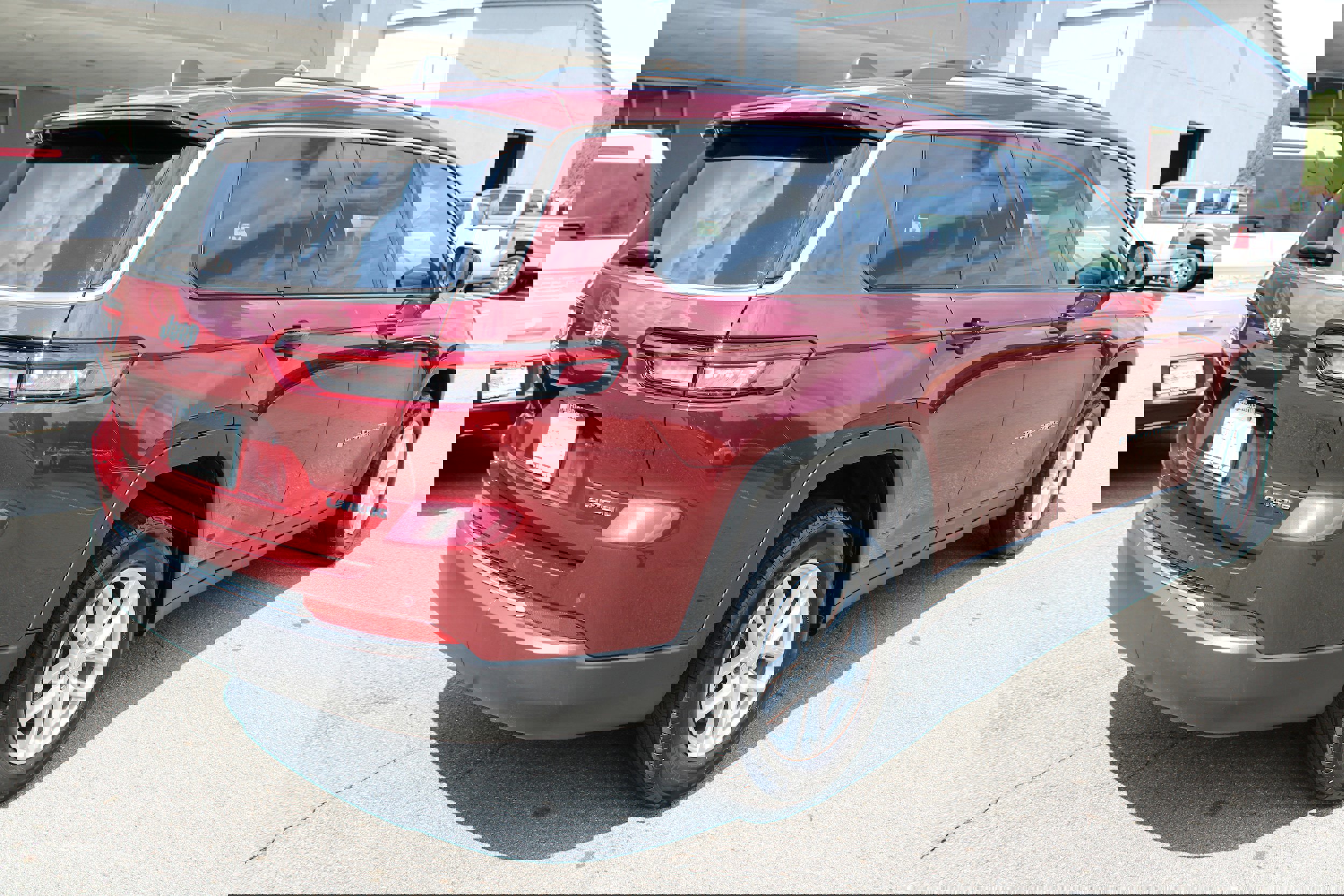 Used 2024 Jeep Grand Cherokee L Laredo image 3