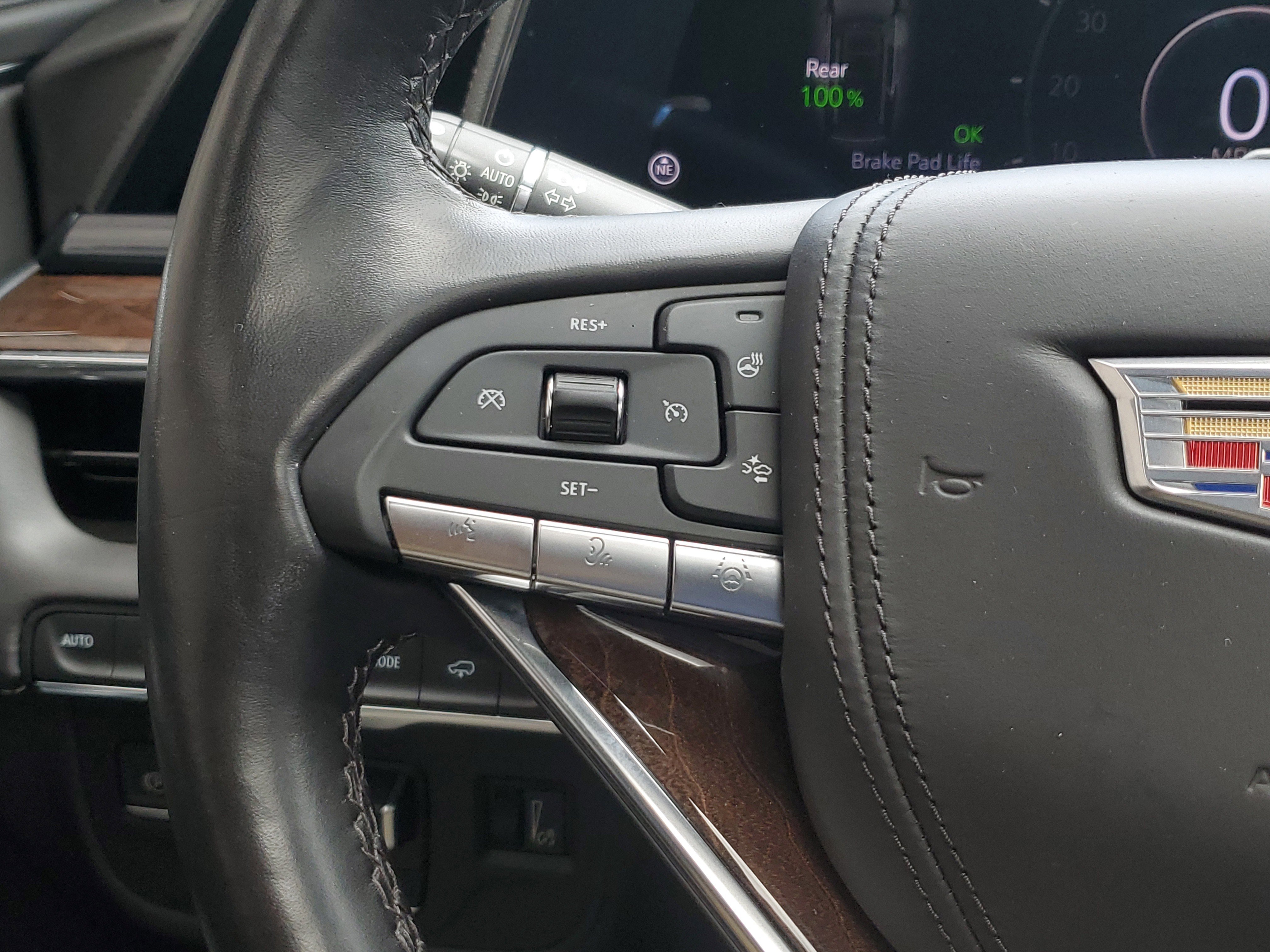 Used 2022 Cadillac Escalade ESV Sport Platinum w/ LPO, ONYX Package image 25