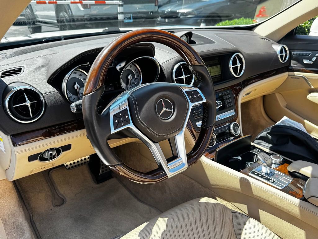 Used 2013 Mercedes-Benz SL 550 image 7