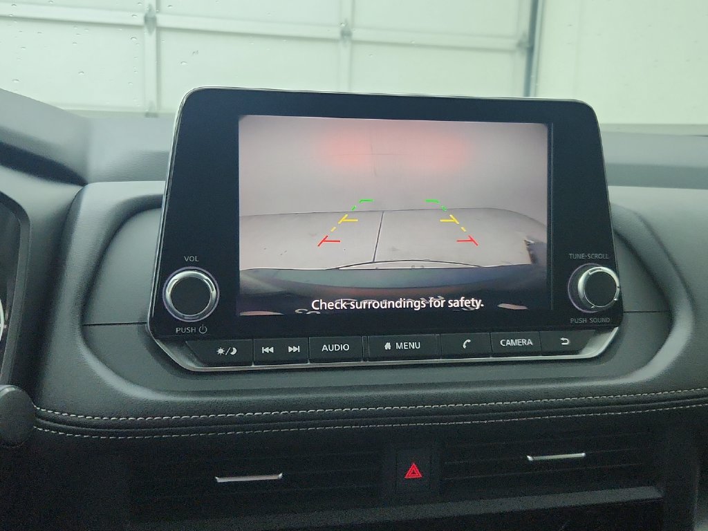 Used 2025 Nissan Rogue SV AWD/4WD image 27