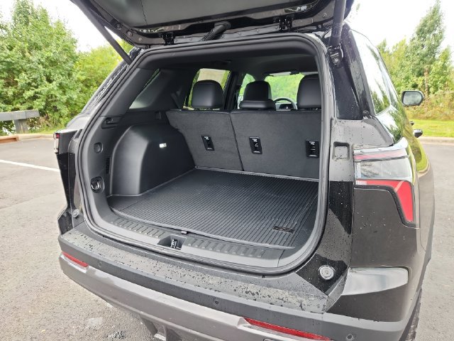 New 2027 Chevrolet Equinox ACTIV w/ Safety and Technology Package AWD/4WD image 18