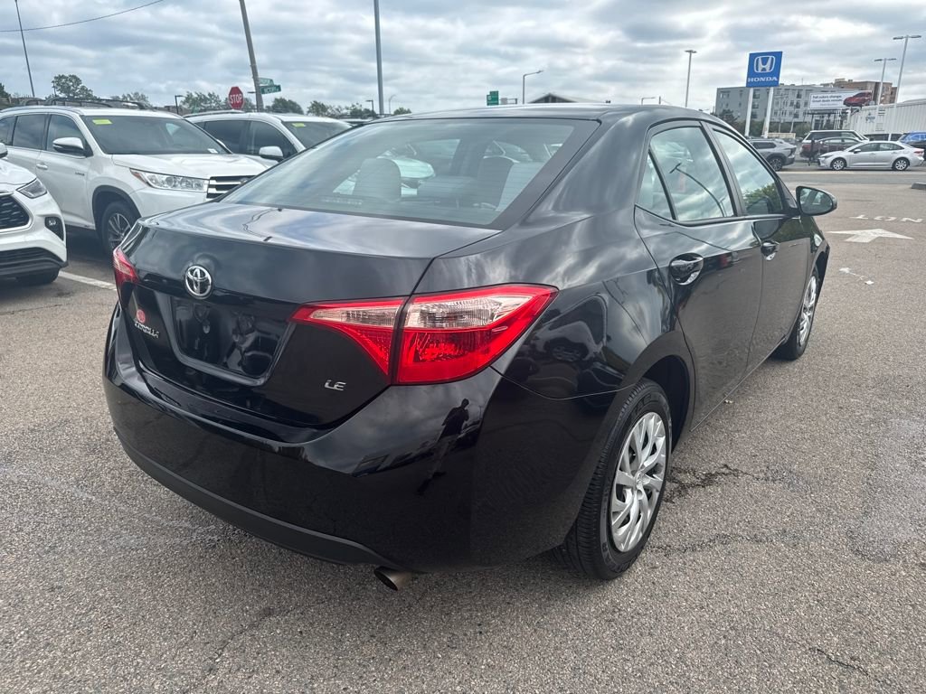 Used 2017 Toyota Corolla LE image 11