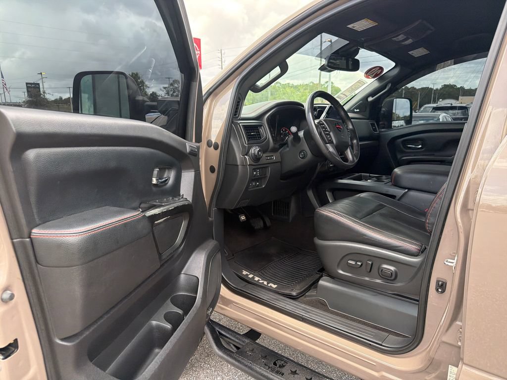 Used 2020 Nissan Titan PRO-4X w/ Pro-4x Convenience Package AWD/4WD image 19
