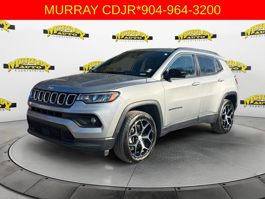 Used 2024 Jeep Compass Latitude image 1