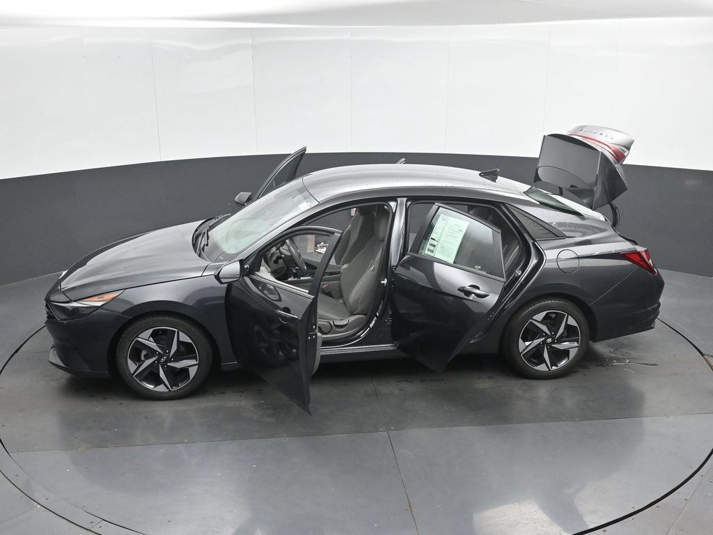 Used 2023 Hyundai Elantra SEL w/ Convenience Package FWD image 50