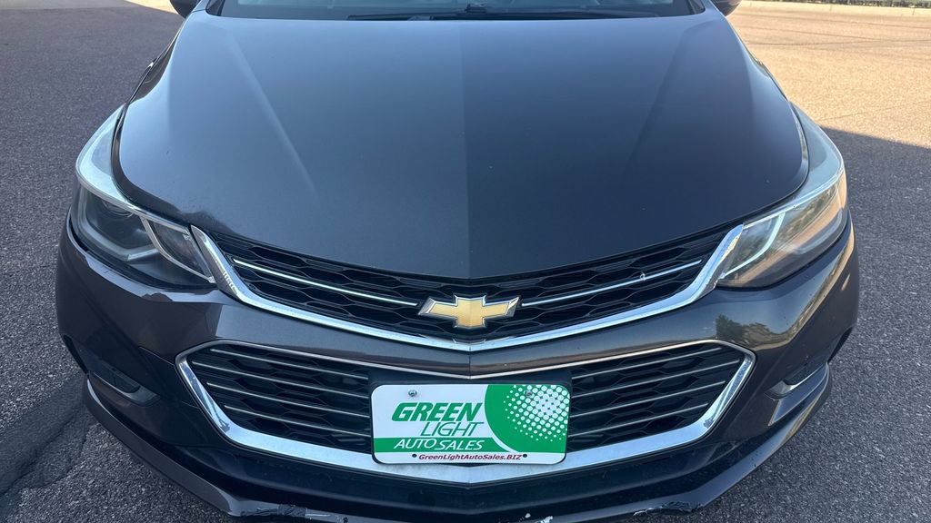 Used 2017 Chevrolet Cruze Premier FWD image 12