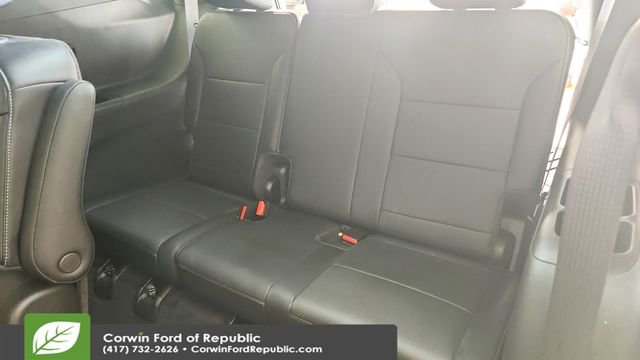 Used 2025 Chevrolet Traverse LT w/ Midnight/Sport Edition image 21