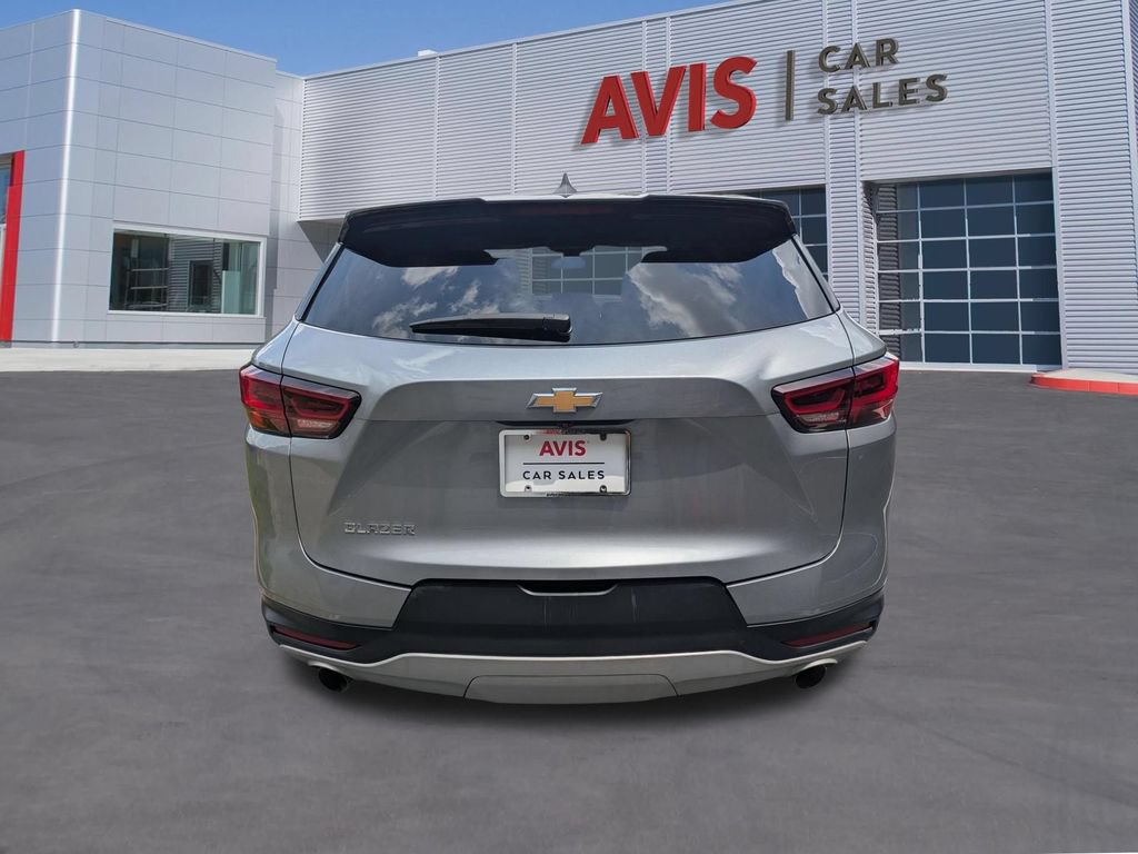 Used 2025 Chevrolet Blazer LT FWD image 7