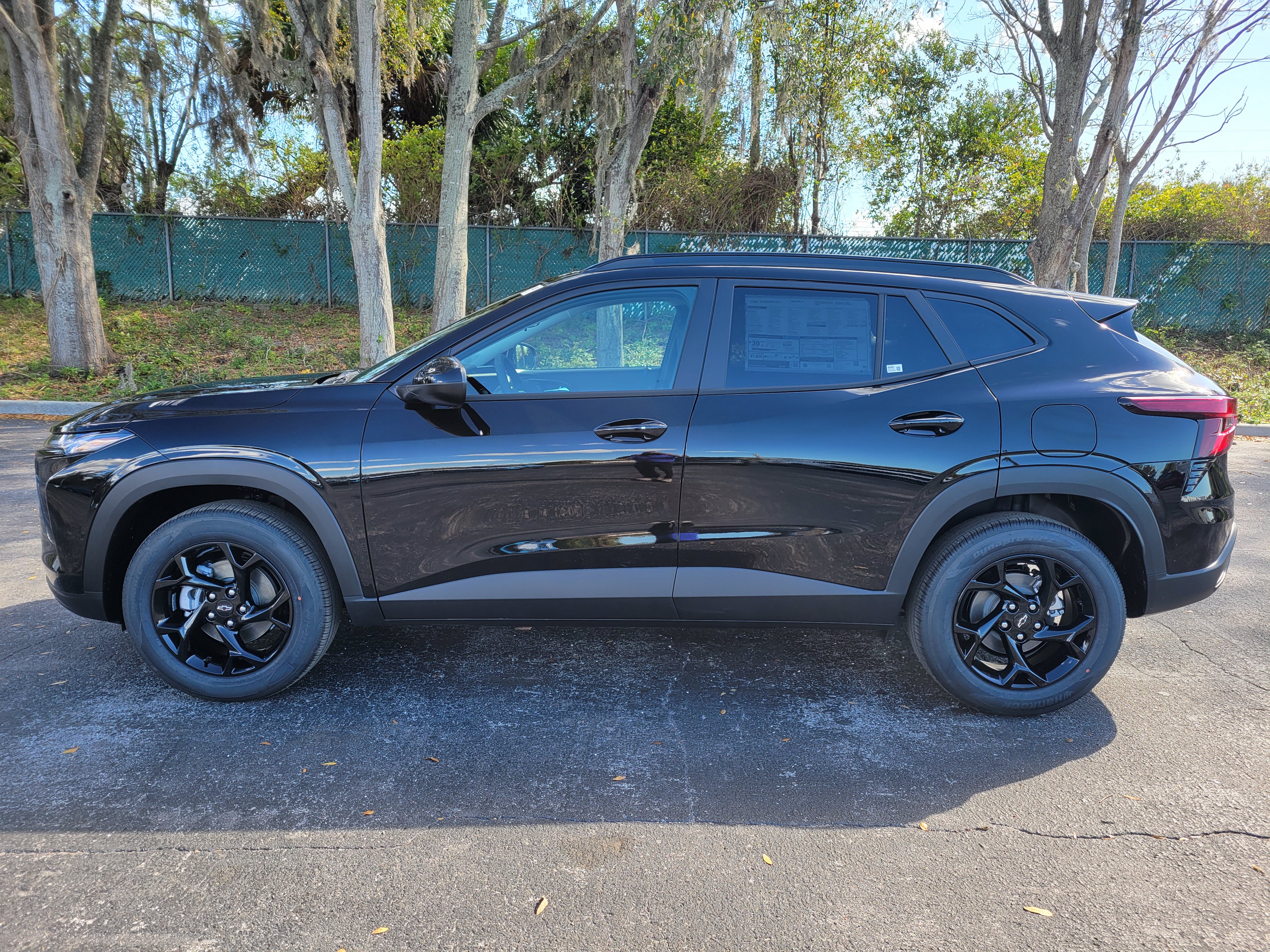 New 2026 Chevrolet Trax LT w/ Driver Confidence Package FWD image 9