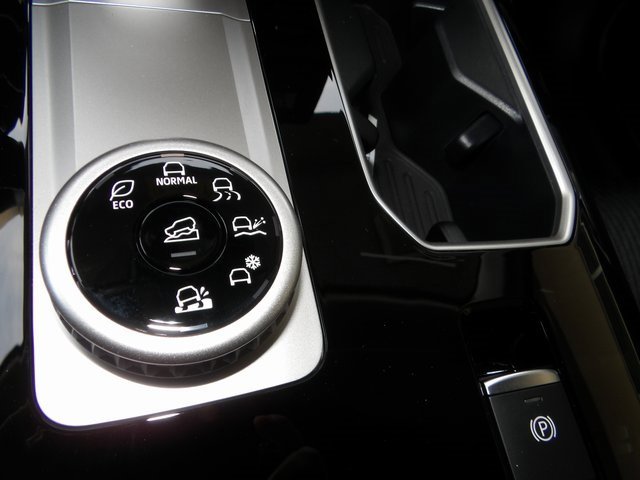 New 2025 Mitsubishi Outlander ES image 18