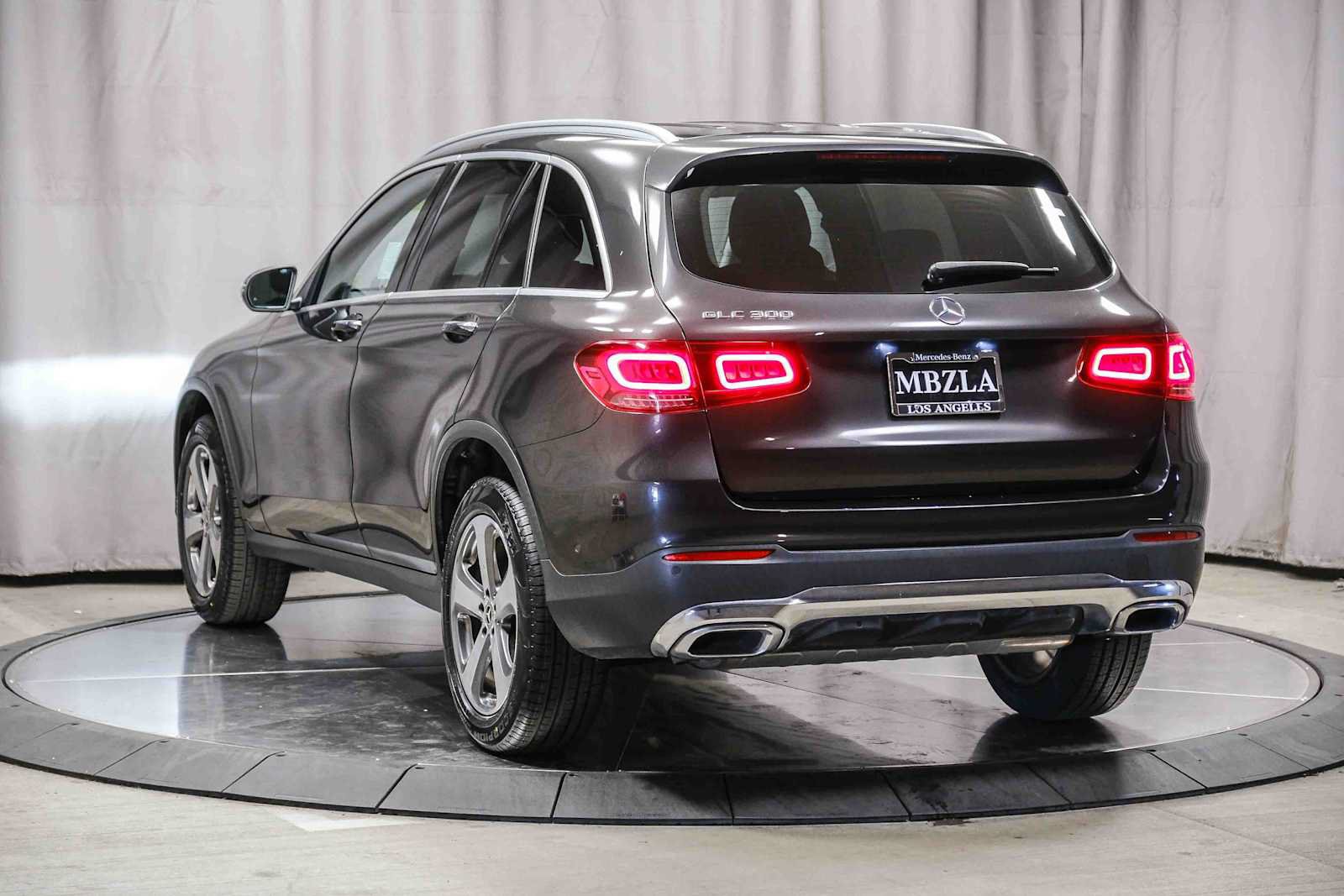 Certified 2022 Mercedes-Benz GLC 300 image 2