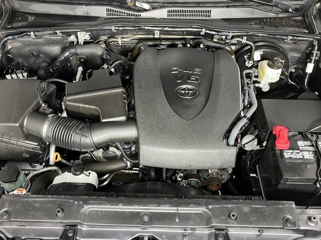 Used 2023 Toyota Tacoma SR AWD/4WD image 9