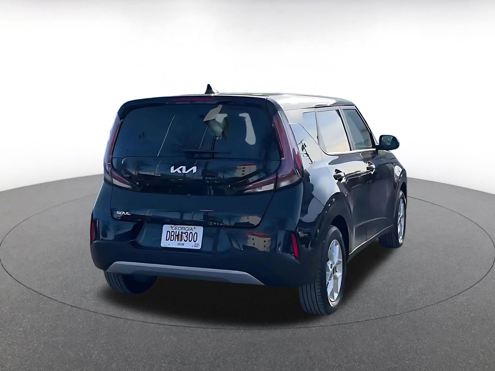 Used 2025 Kia Soul LX w/ LX Technology Package image 12