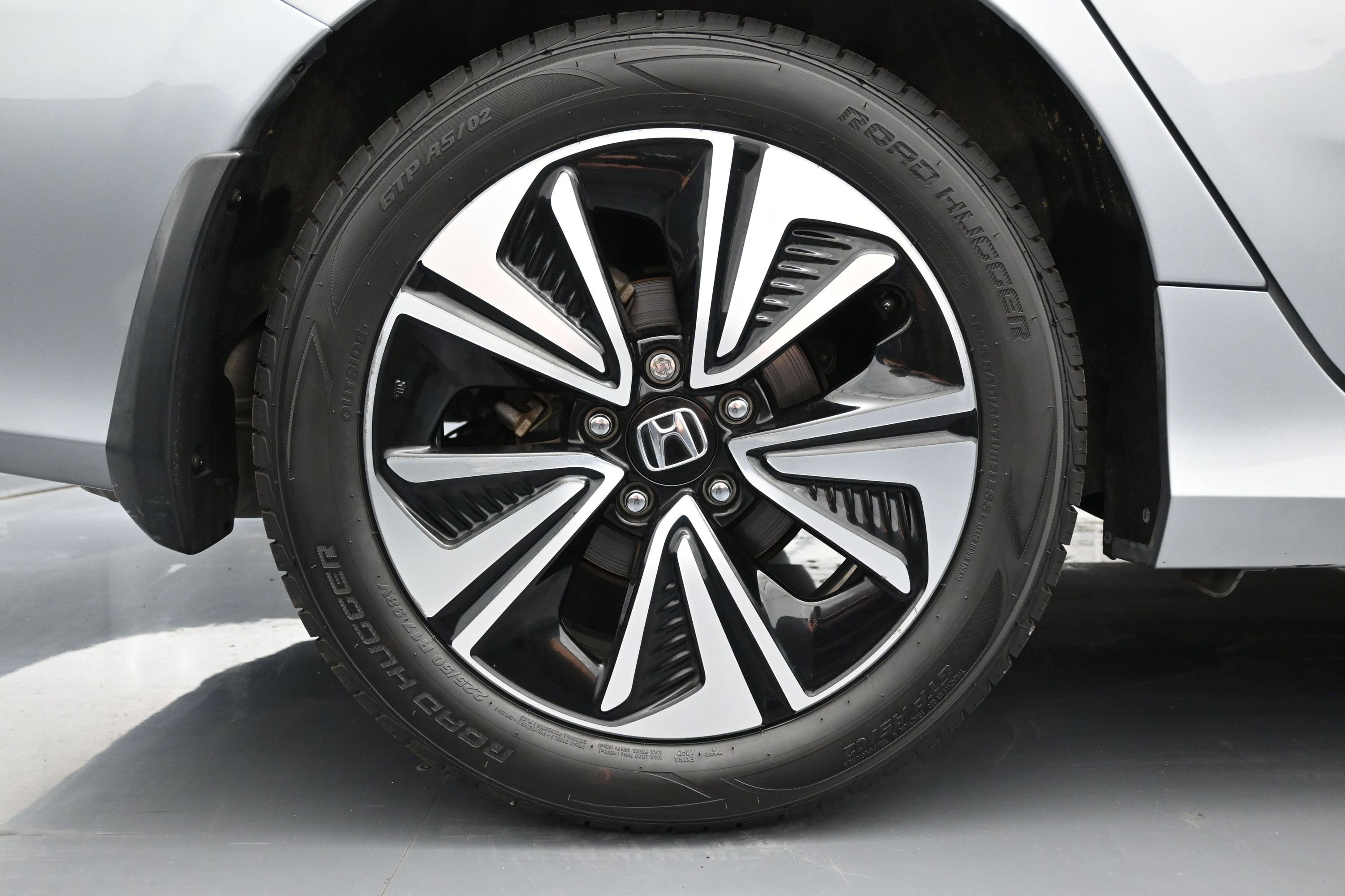 Used 2017 Honda Civic EX-L image 18