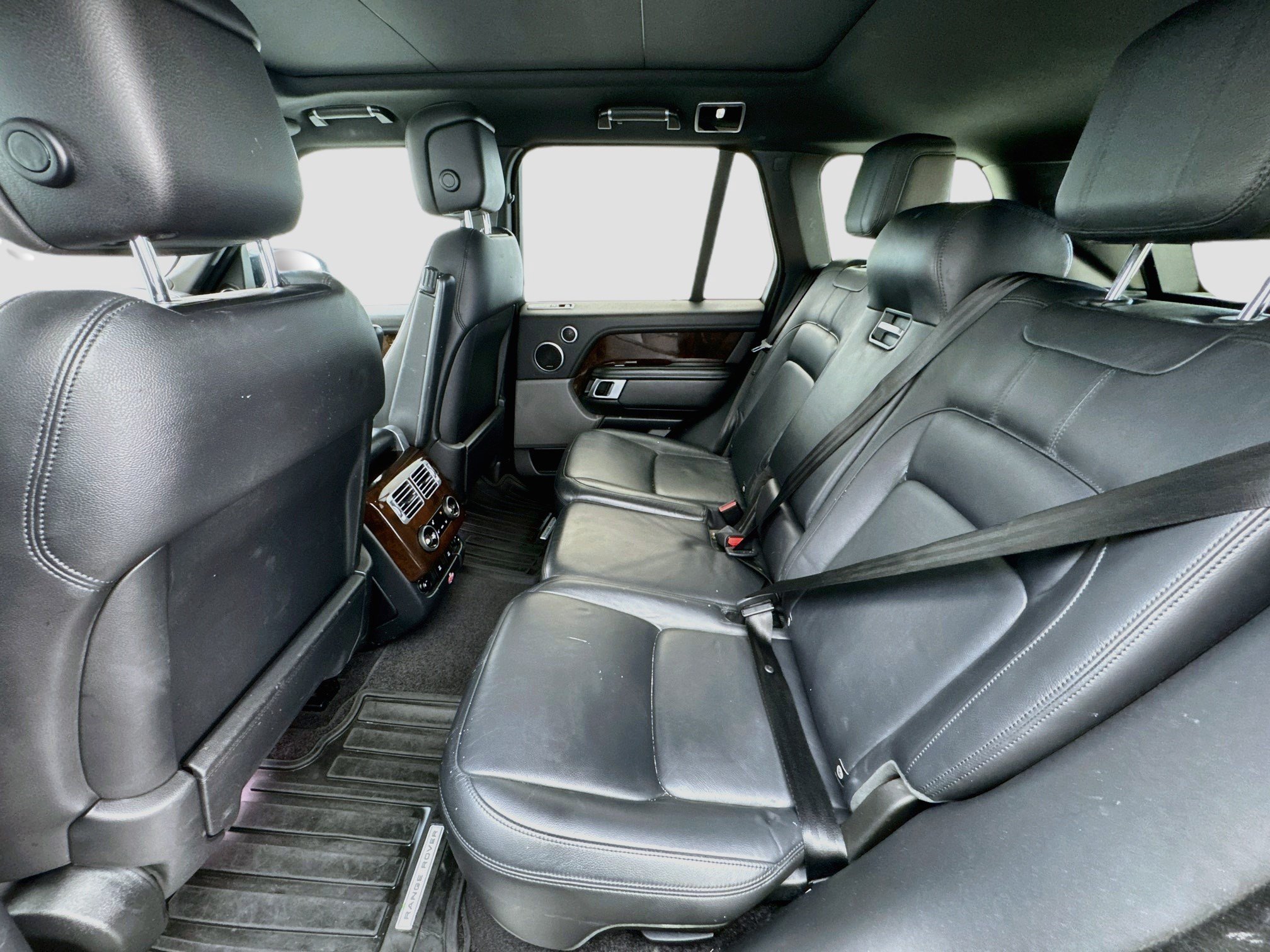 Used 2021 Land Rover Range Rover AWD/4WD image 16