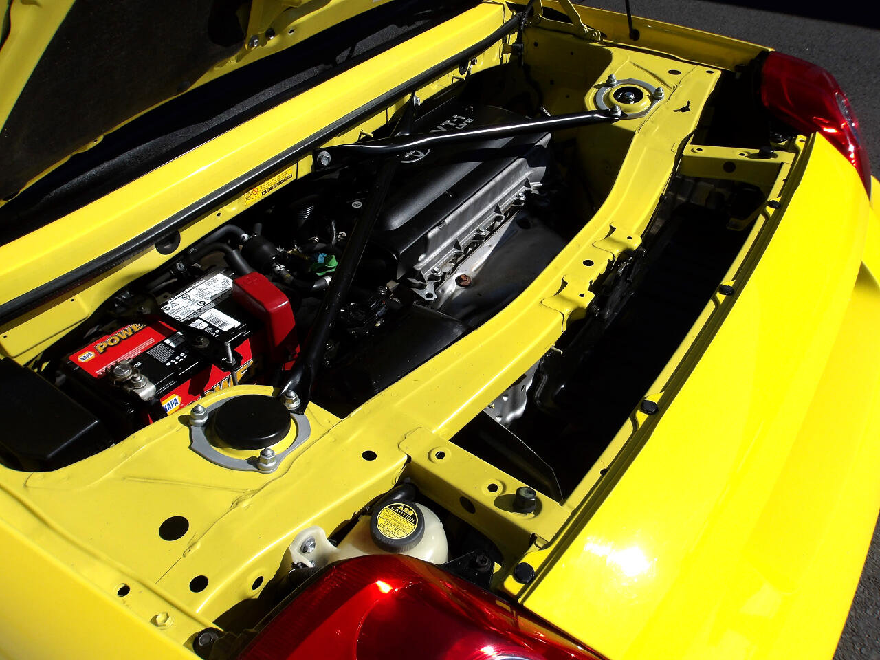 Used 2003 Toyota MR2 image 25