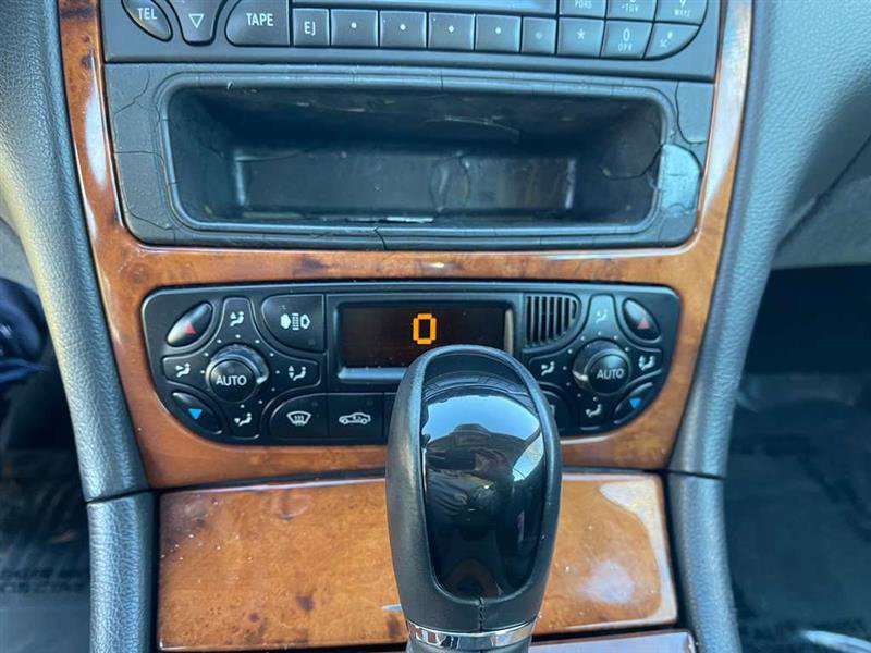 Used 2004 Mercedes-Benz CLK 320 image 18