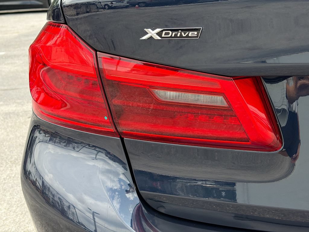 Used 2020 BMW 530i xDrive w/ Convenience Package AWD/4WD image 10