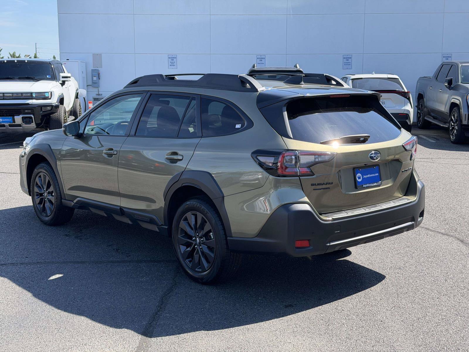 Used 2025 Subaru Outback Onyx Edition AWD/4WD image 3