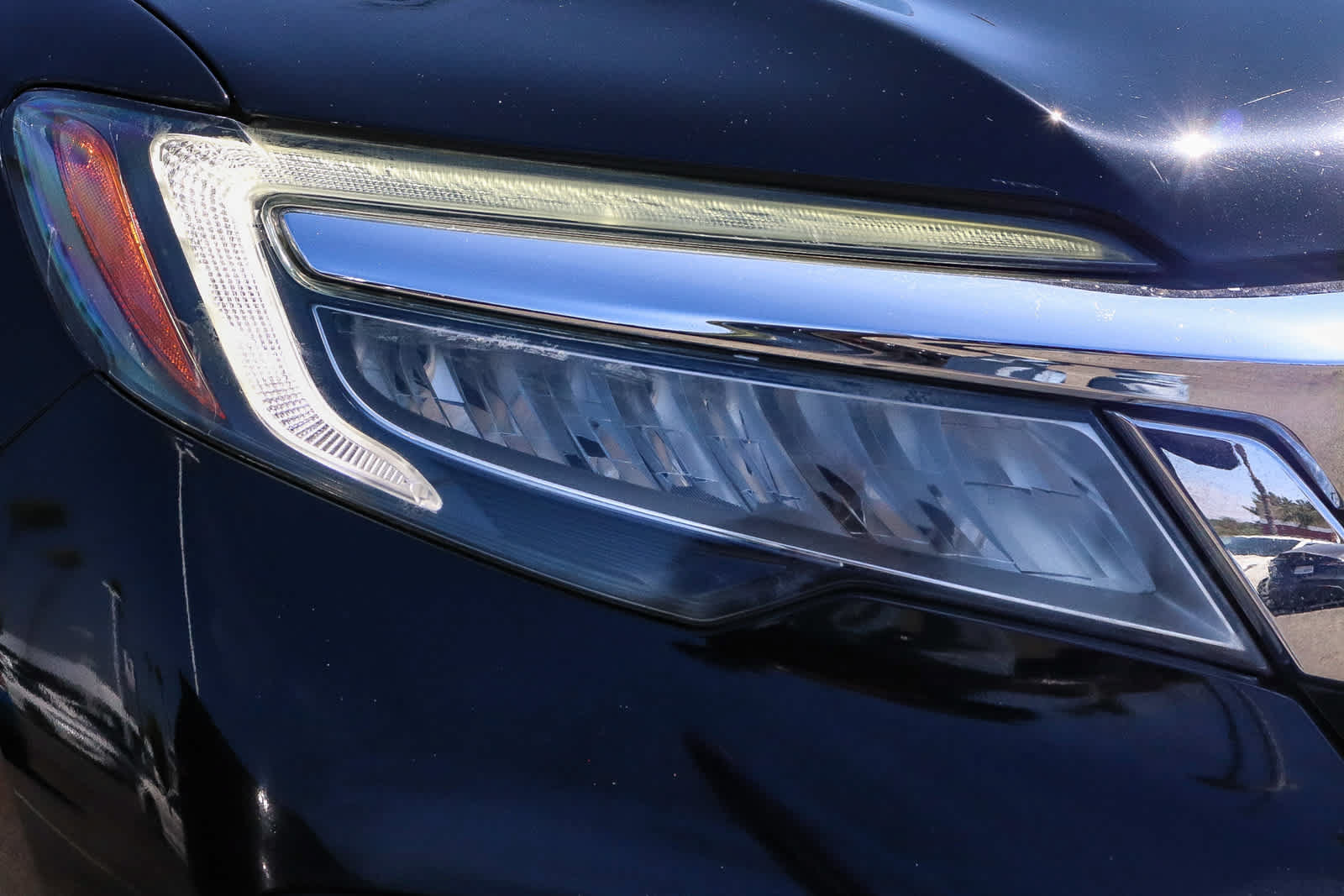 Used 2019 Honda Pilot Elite image 4