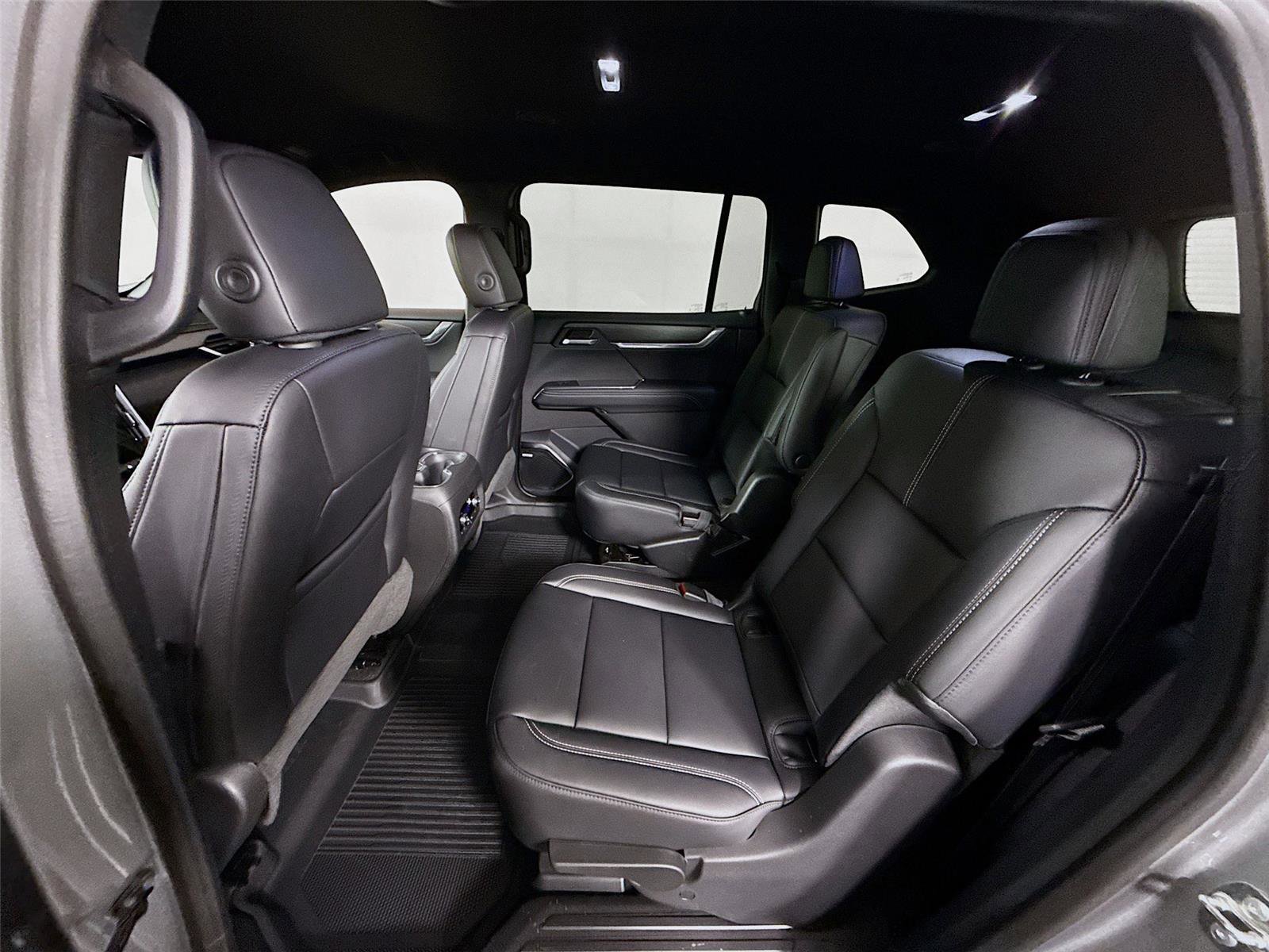 New 2026 GMC Acadia Elevation w/ Elevation Premium Package AWD/4WD image 18