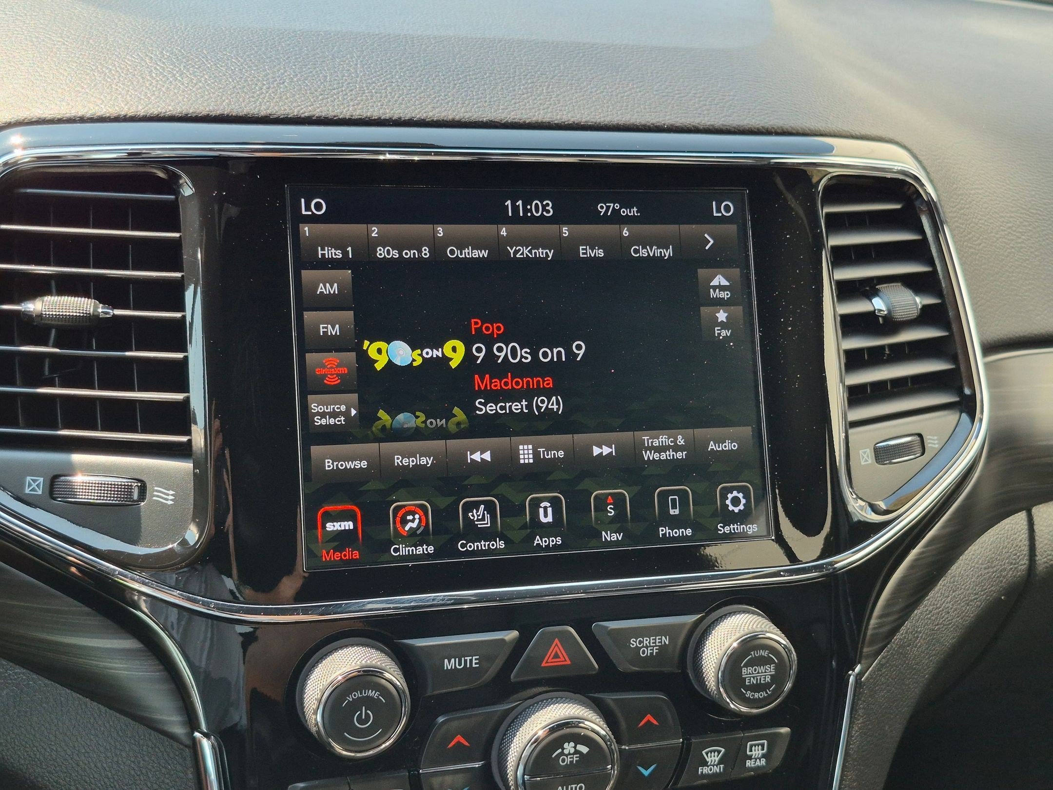 Used 2020 Jeep Grand Cherokee Altitude AWD/4WD image 25