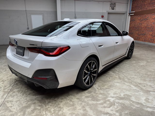 Certified 2022 BMW i4 eDrive40 w/ M Sport Package image 5