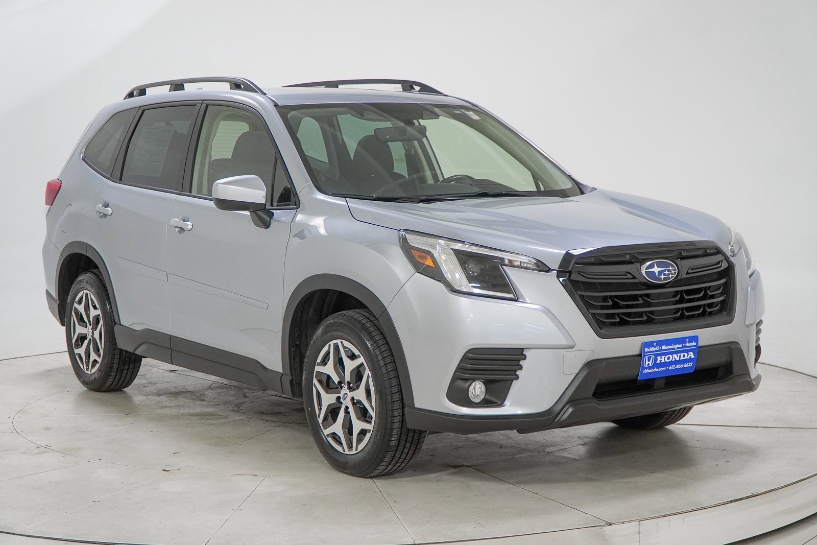 Used 2023 Subaru Forester Premium image 14
