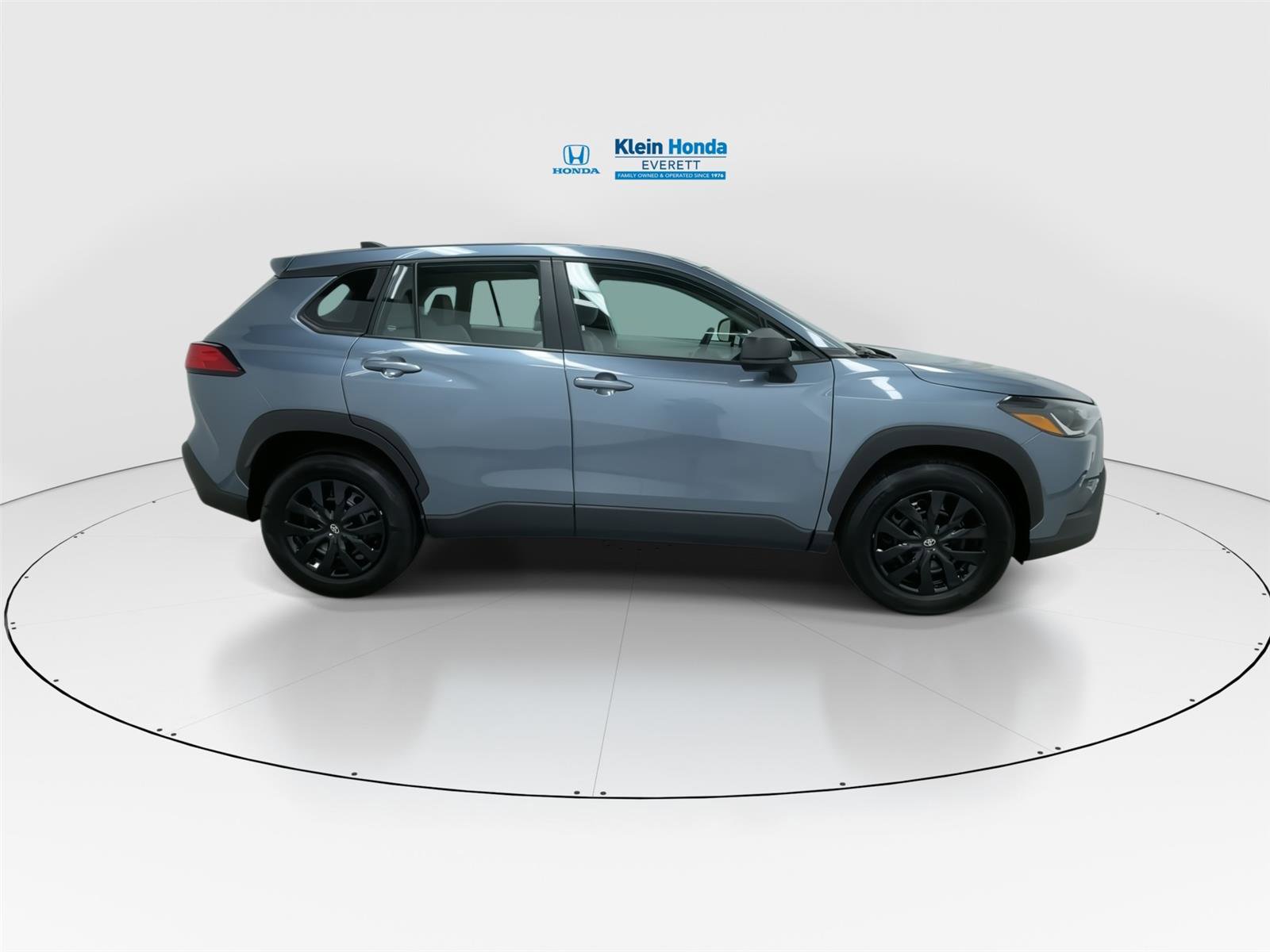 Used 2025 Toyota Corolla Cross L image 3
