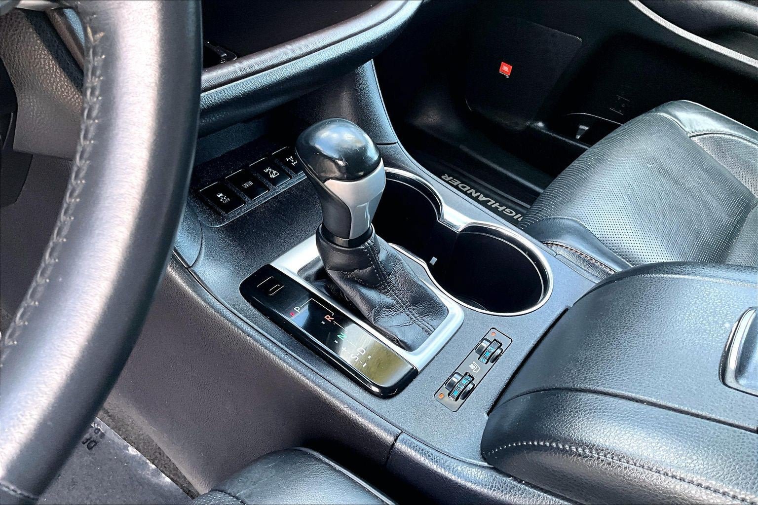 Used 2016 Toyota Highlander Limited AWD/4WD image 16