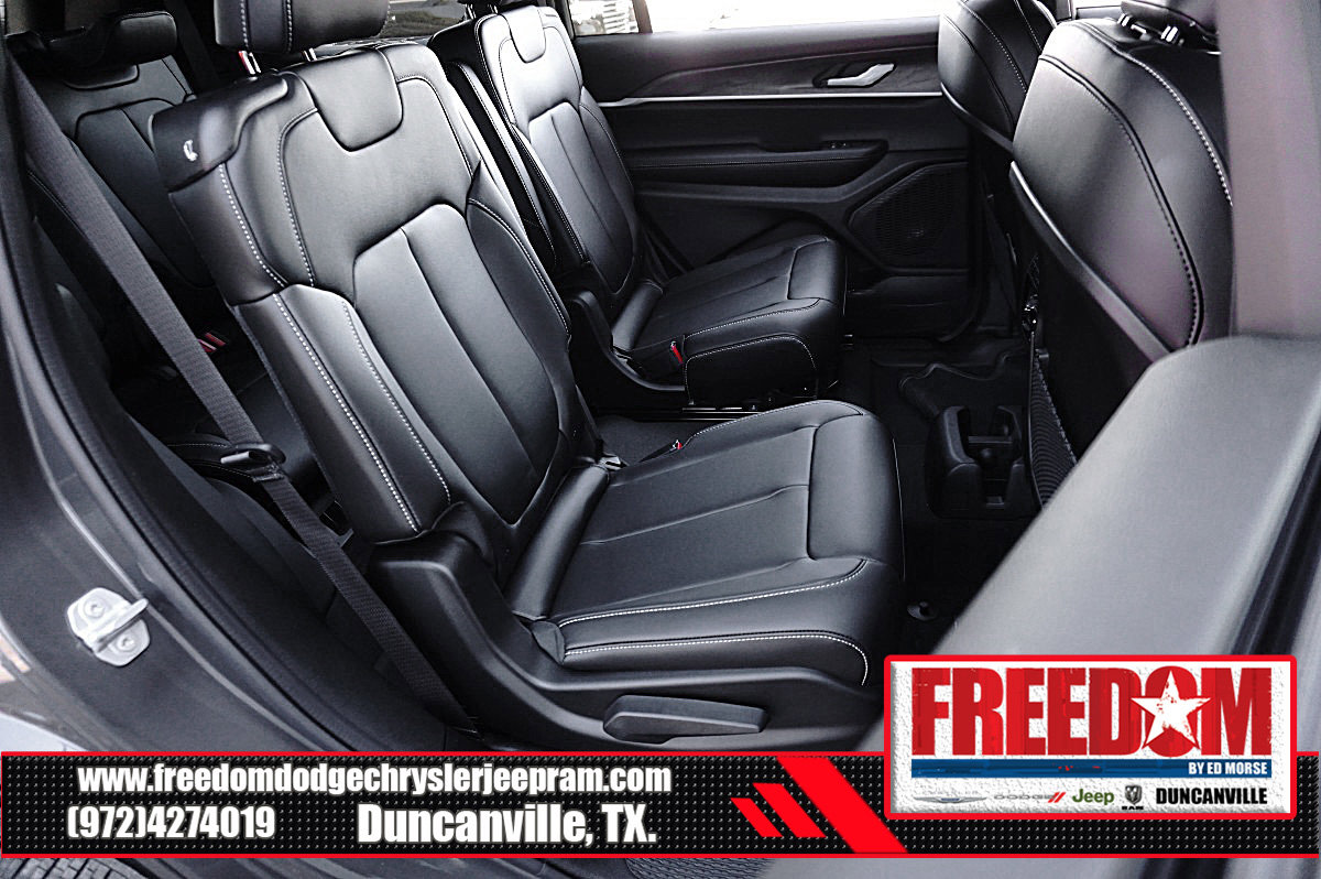 New 2025 Jeep Grand Cherokee L Limited w/ Black Appearance Package RWD image 17