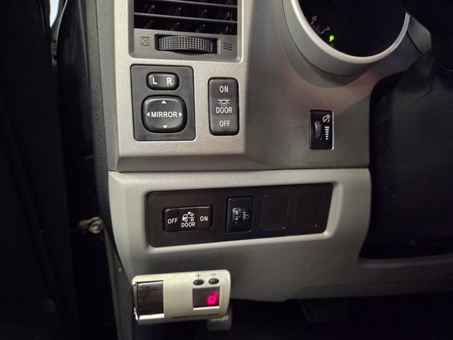 Used 2013 Toyota Tundra 2WD CrewMax w/ SR5 Pkg image 25