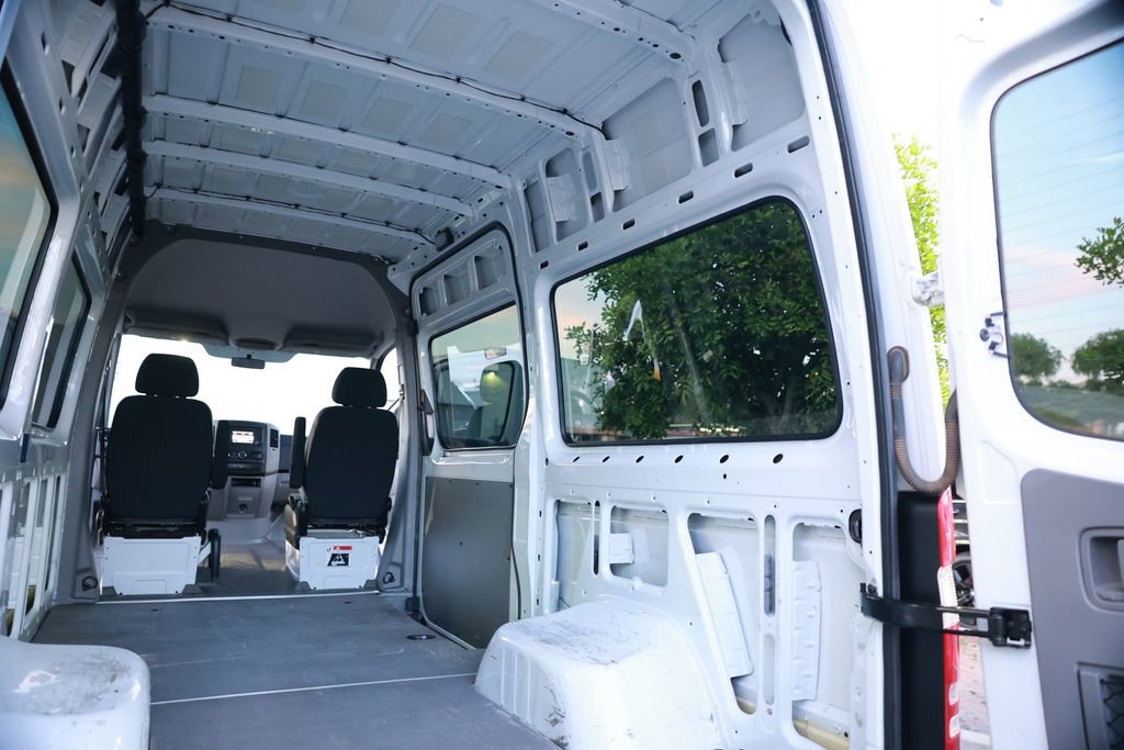 Used 2018 Mercedes-Benz Sprinter 3500 image 33