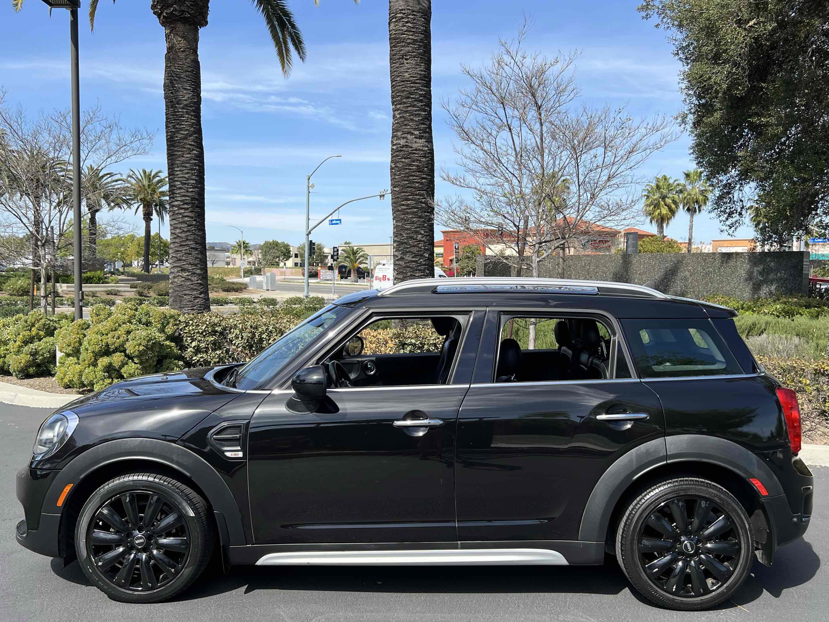 Used 2017 MINI Cooper Countryman image 16