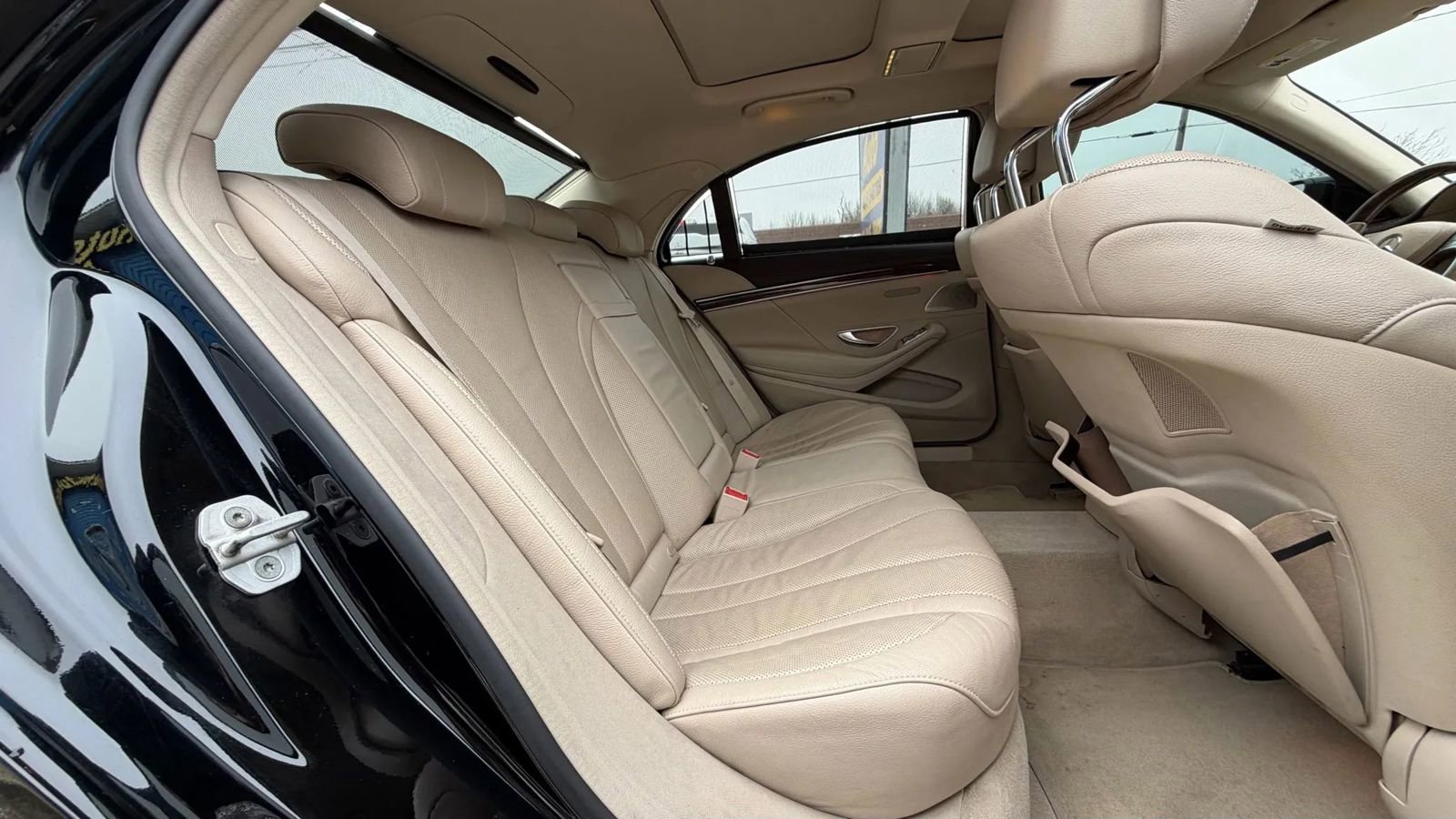 Used 2015 Mercedes-Benz S 550 4MATIC Sedan image 16