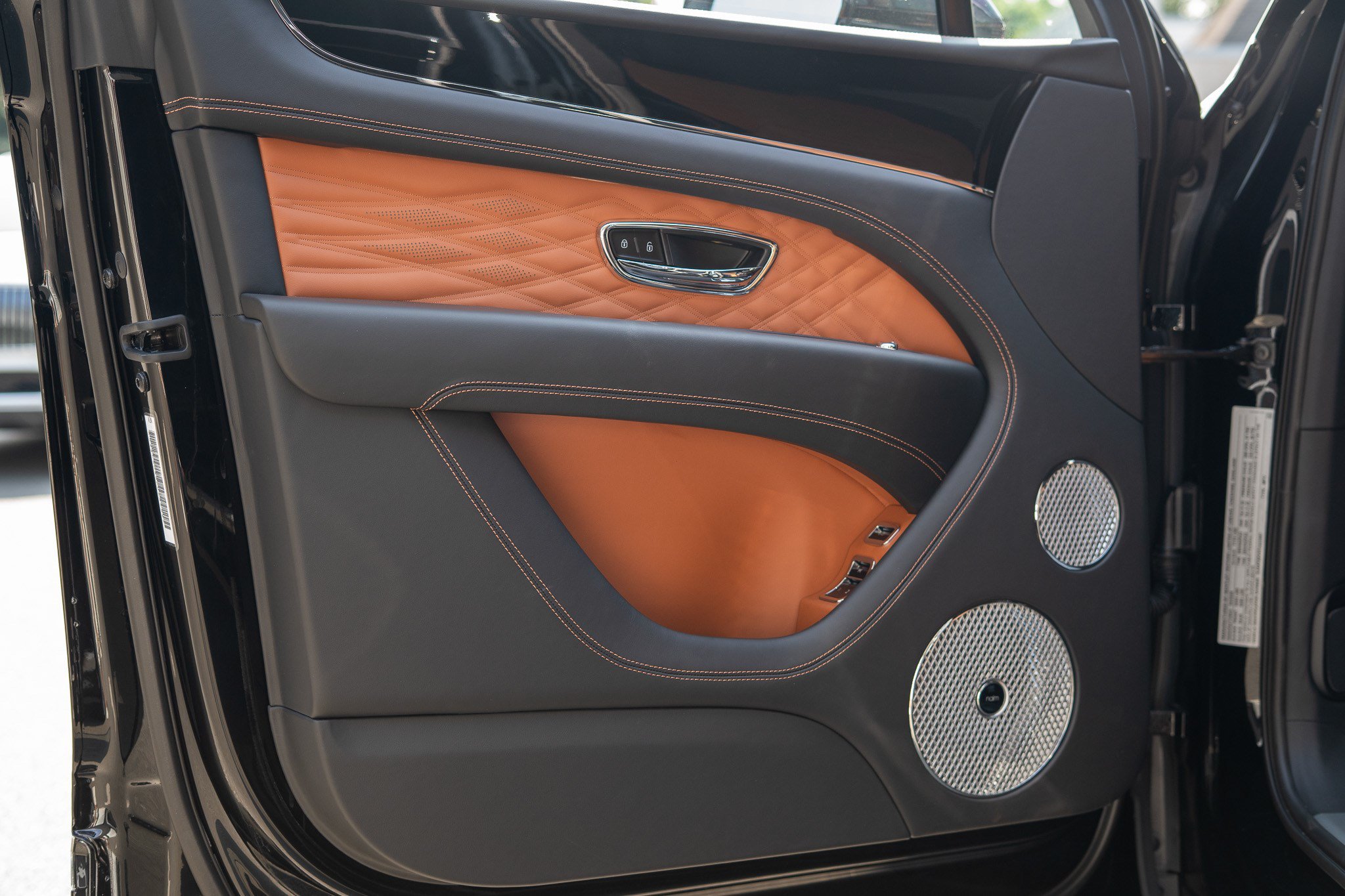 New 2026 Bentley Bentayga AWD/4WD image 13