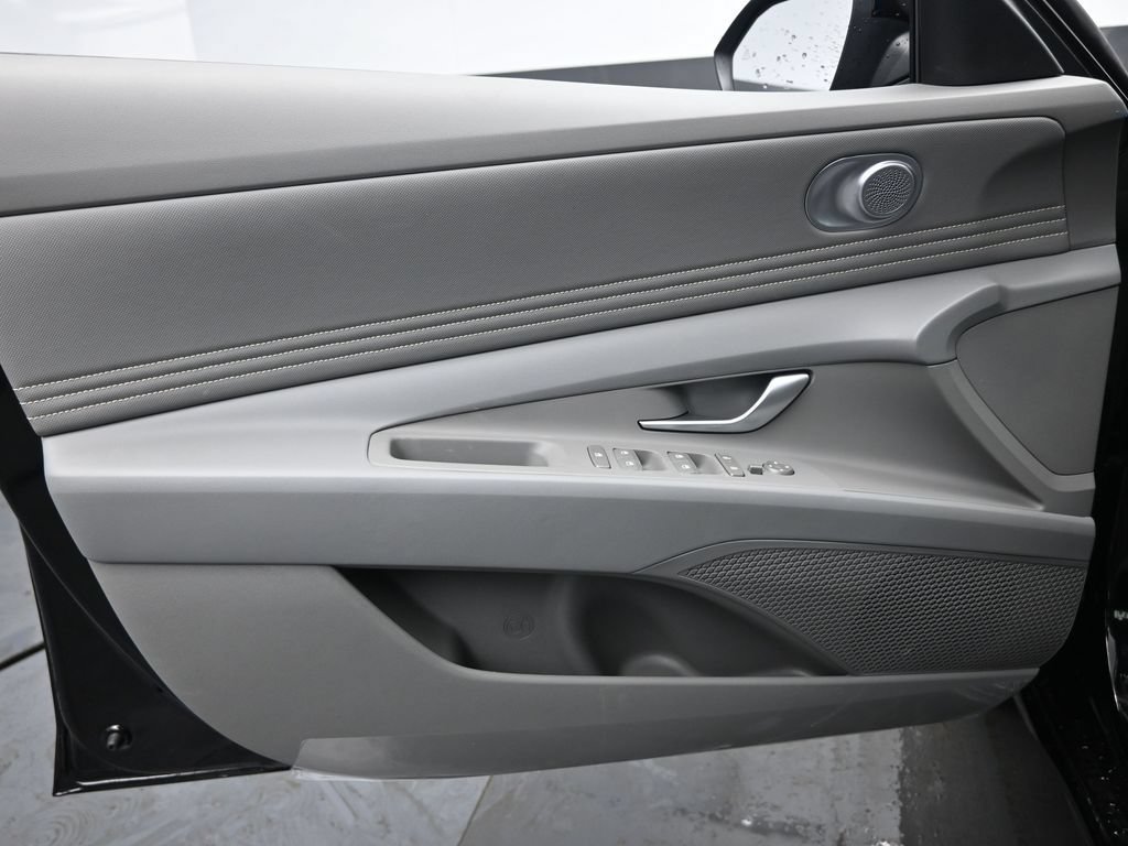 New 2026 Hyundai Elantra SEL Sport Premium FWD image 26